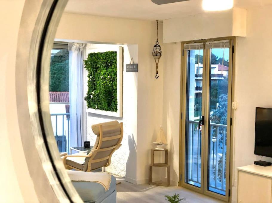 Le Brusc. Design, Parking, Wifi & Double Vue! Apartamento